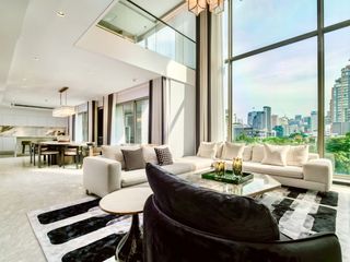 For sale 3 bedrooms condo in Watthana, Bangkok