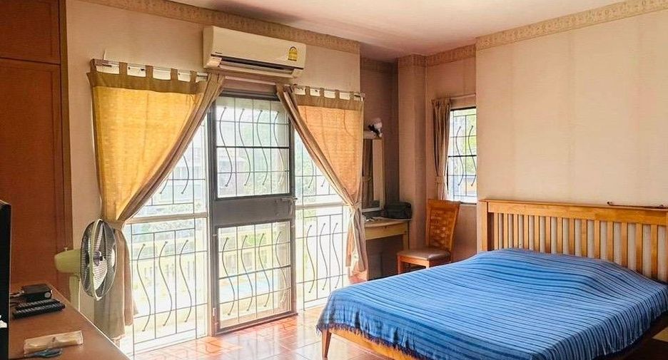 For sale 3 bedrooms house in Nong Chok, Bangkok