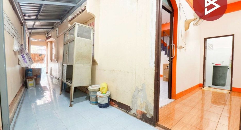 For sale 2 bedrooms townhouse in Mueang Samut Sakhon, Samut Sakhon