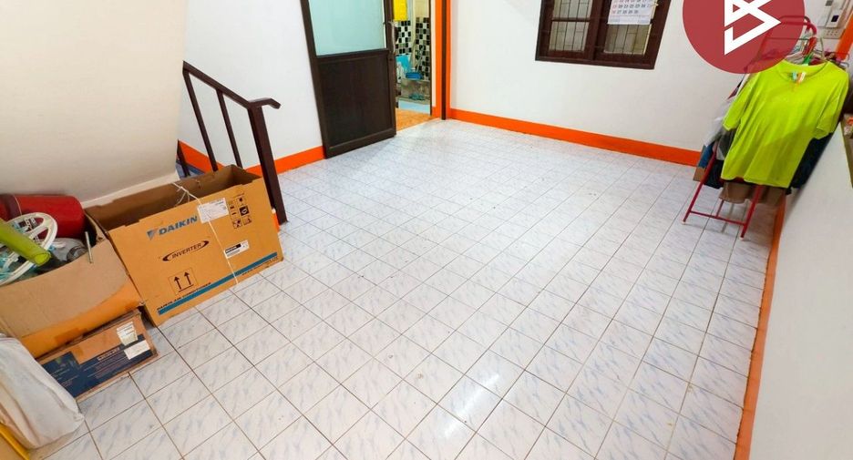 For sale 2 bedrooms townhouse in Mueang Samut Sakhon, Samut Sakhon