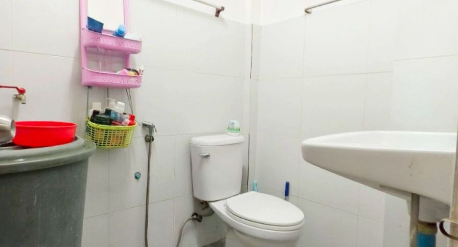 For sale 2 bedrooms townhouse in Mueang Samut Sakhon, Samut Sakhon