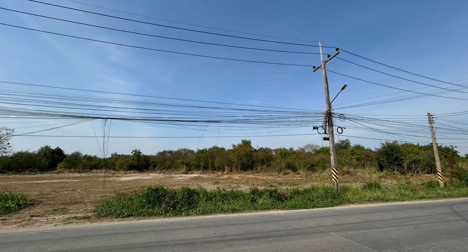 Terreno en venta en Ban Bueng, Chonburi