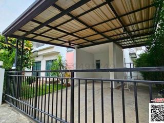 Casa en alquiler de 3 habitaciones en Thanyaburi, Pathum Thani