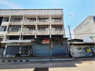 For sale 8 bedrooms retail Space in Ban Bueng, Chonburi
