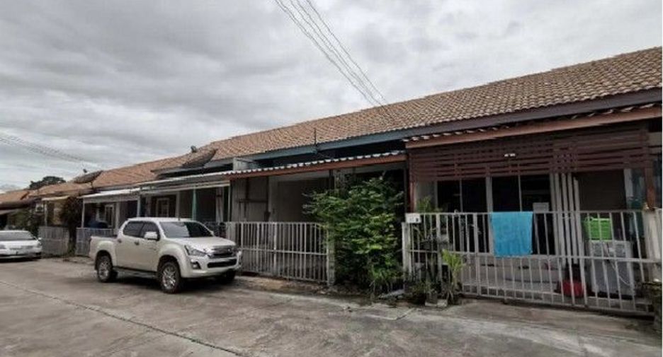 For sale 2 bedrooms townhouse in Ban Bueng, Chonburi