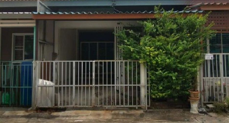 For sale 2 bedrooms townhouse in Ban Bueng, Chonburi