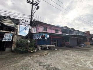 For sale 3 bedrooms townhouse in Ban Bueng, Chonburi