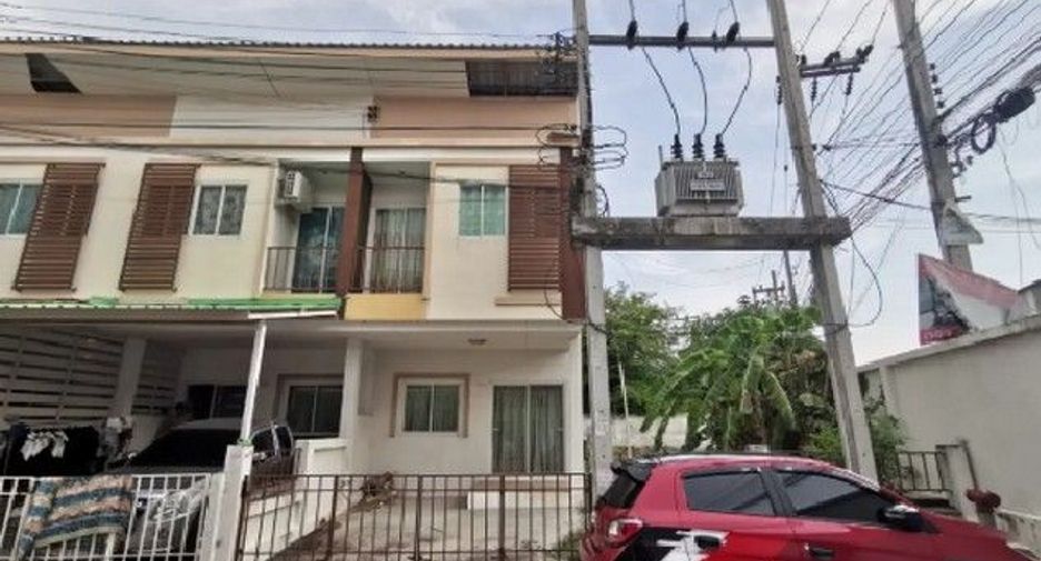 For sale 2 bedrooms townhouse in Ban Bueng, Chonburi