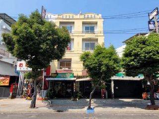 For sale 5 bedrooms retail Space in Ban Bueng, Chonburi