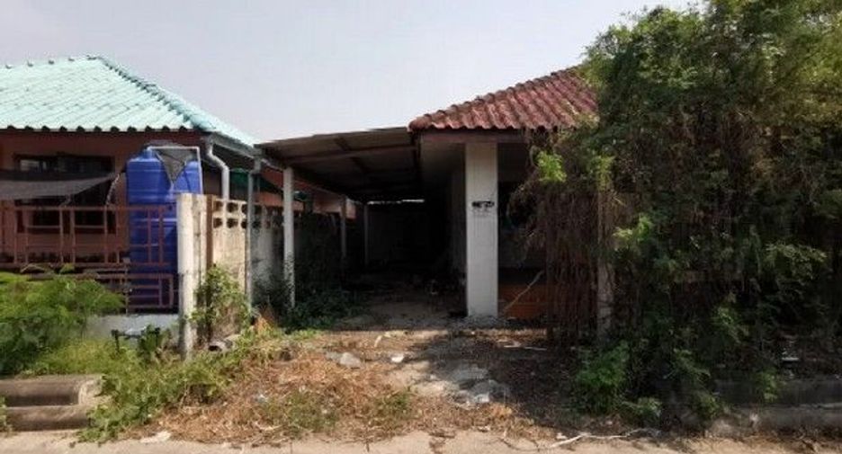 For sale 2 ベッドルーム house in Ban Bueng, Chonburi