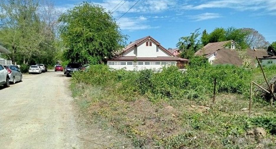 Terreno en venta en Kaeng Krachan, Phetchaburi