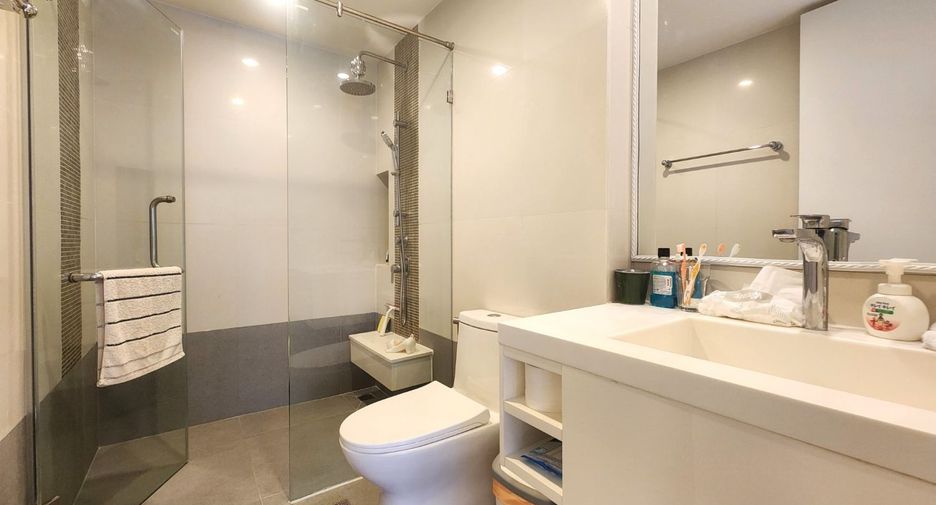 For rent 1 bed condo in Sathon, Bangkok