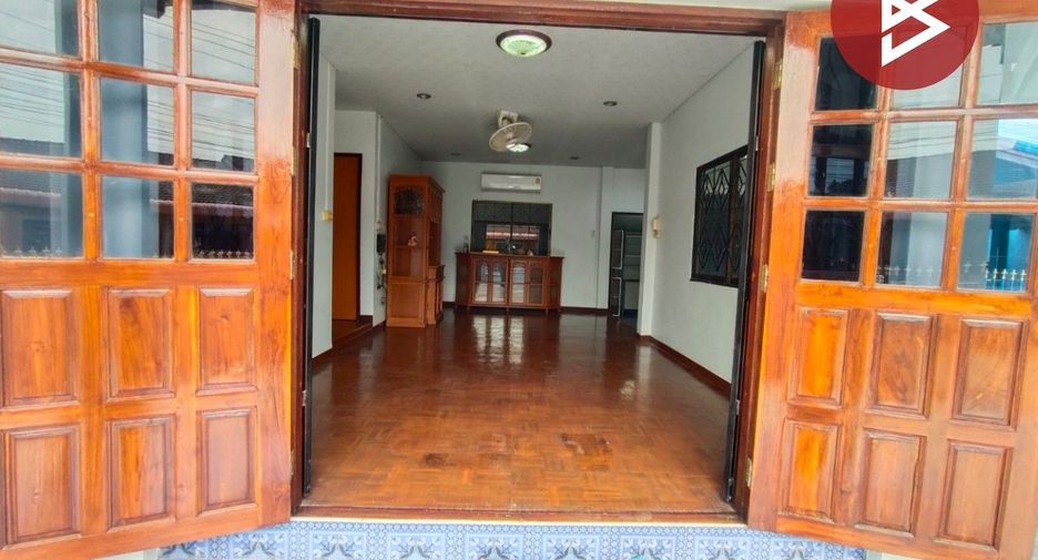 For sale 2 bedrooms house in Mueang Uttaradit, Uttaradit