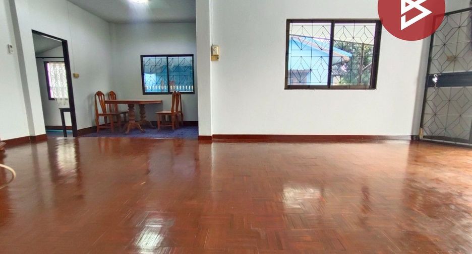 For sale 2 bedrooms house in Mueang Uttaradit, Uttaradit