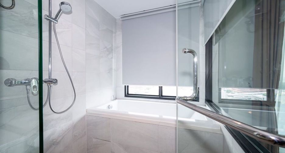 For rent 2 ベッドルーム condo in Watthana, Bangkok