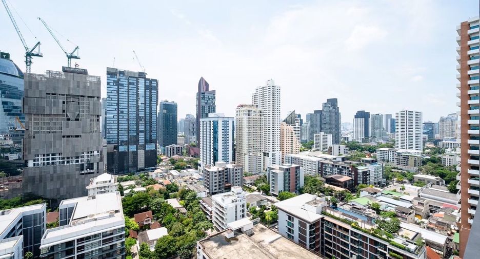 For rent 2 ベッドルーム condo in Watthana, Bangkok