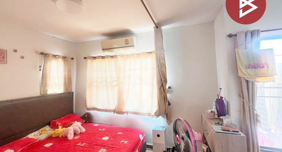 出售 3 卧室 联排别墅 在 Bang Kruai, Nonthaburi
