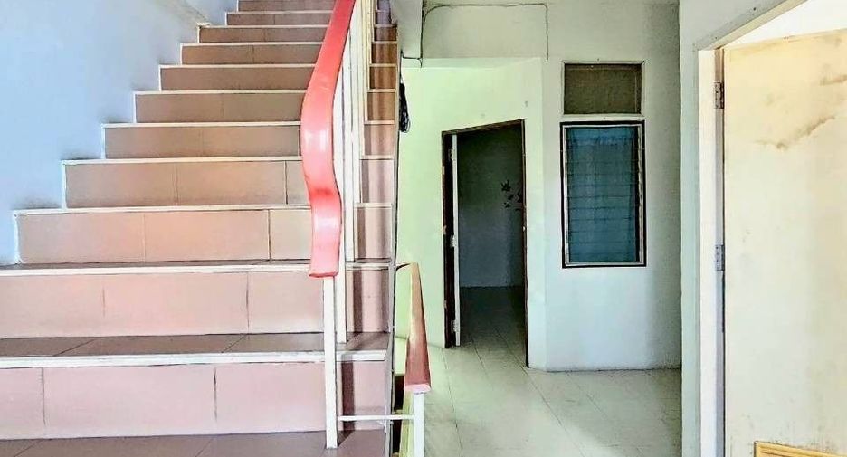 For sale 4 bedrooms retail Space in Mueang Chon Buri, Chonburi