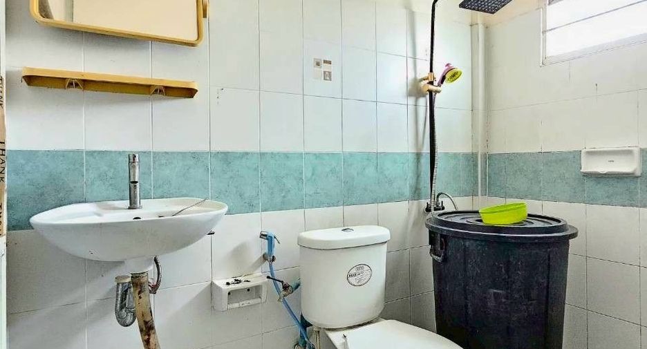 For sale 4 bedrooms retail Space in Mueang Chon Buri, Chonburi