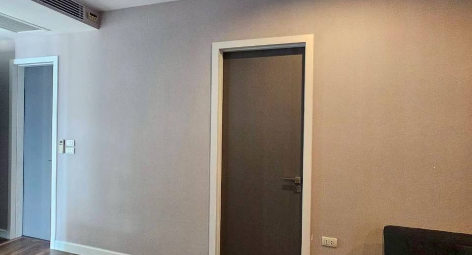 For rent 2 bedrooms condo in Phra Khanong, Bangkok