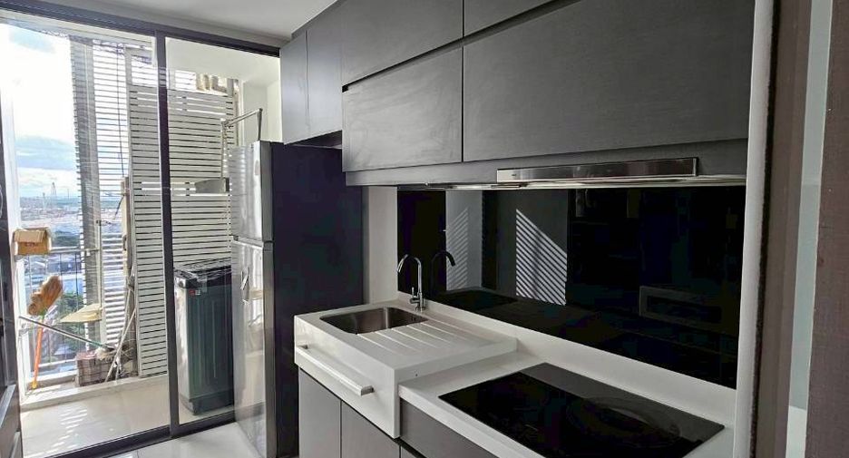 For rent 2 bedrooms condo in Phra Khanong, Bangkok