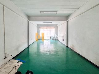 Gewerbefläche zum Kauf mit 2 Zimmer in Si Racha, Chonburi