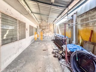 Продажа 3 спальни торговое помещение в Si Racha, Чонбури