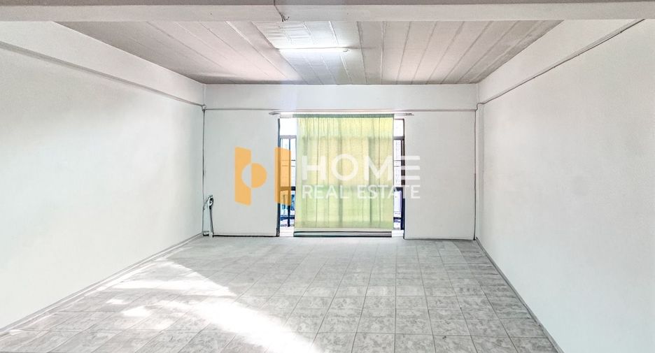 Local comercial en venta de 3 habitaciones en Si Racha, Chonburi
