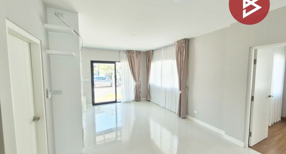 For sale 4 bedrooms house in Mueang Surat Thani, Surat Thani