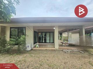 For sale 3 bedrooms house in Mueang Nakhon Si Thammarat, Nakhon Si Thammarat