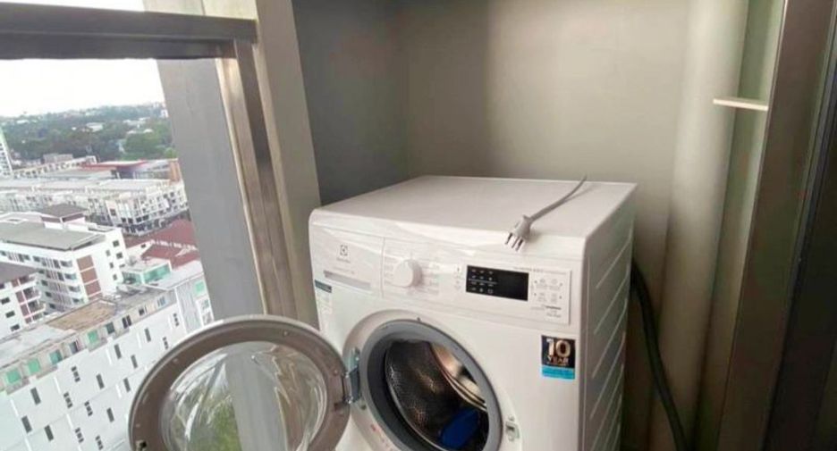 For sale 1 bed condo in Si Racha, Chonburi