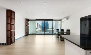 Wohnung zum Kauf mit 2 Zimmer in Sathon, Bangkok