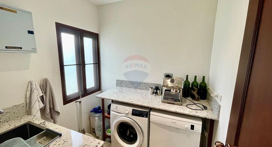For rent 4 bedrooms villa in Ko Samui, Surat Thani
