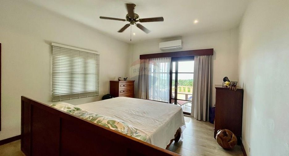 For rent 4 bedrooms villa in Ko Samui, Surat Thani