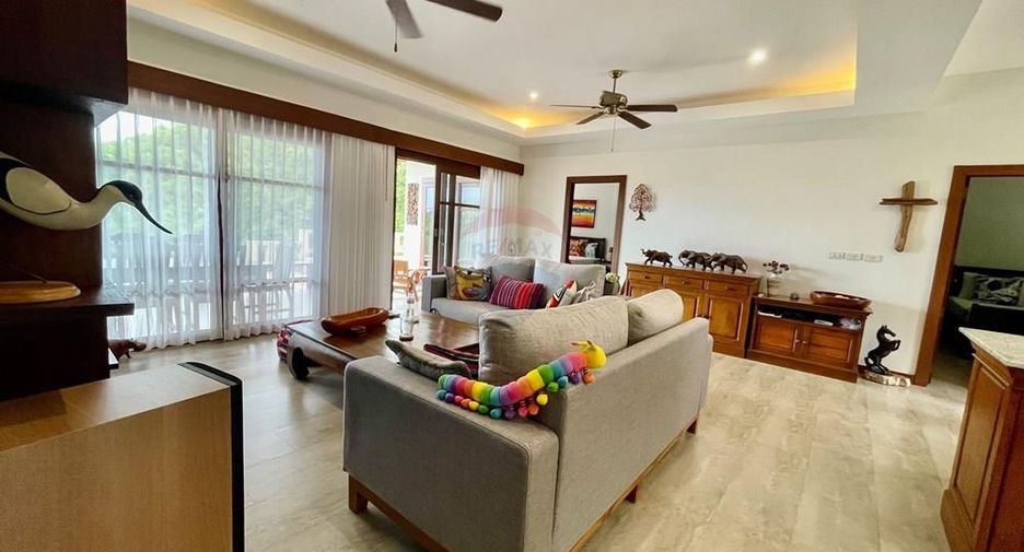 For rent 4 bedrooms villa in Ko Samui, Surat Thani