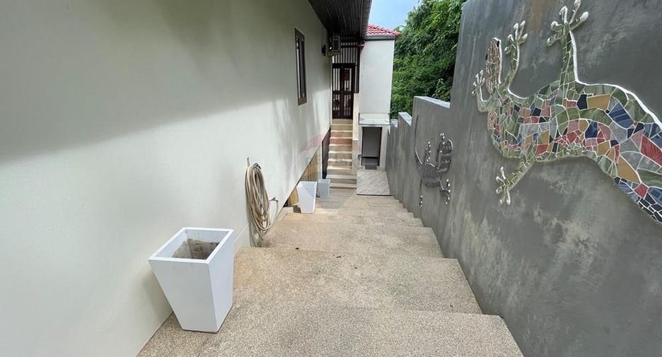 For rent 4 bedrooms villa in Ko Samui, Surat Thani