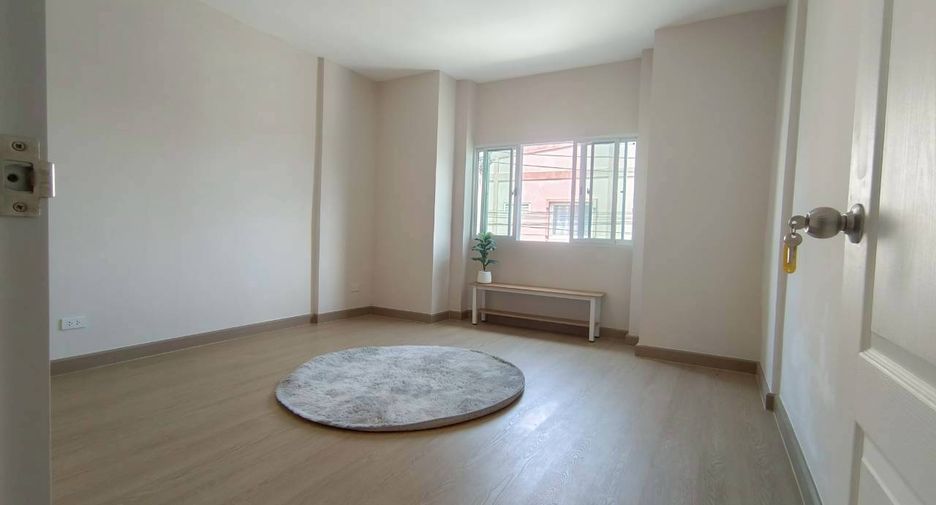For sale 2 bedrooms townhouse in Nong Khaem, Bangkok
