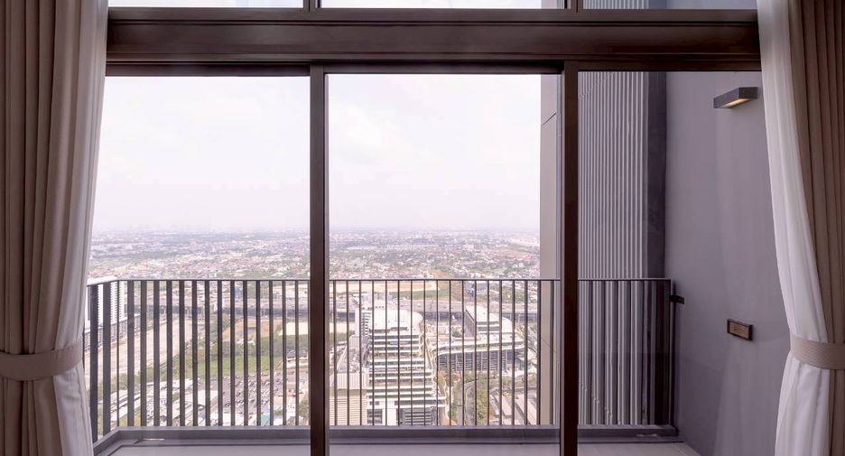 For rent 3 bedrooms condo in Bang Phli, Samut Prakan