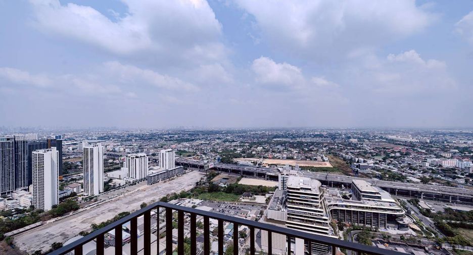 For rent 3 bedrooms condo in Bang Phli, Samut Prakan