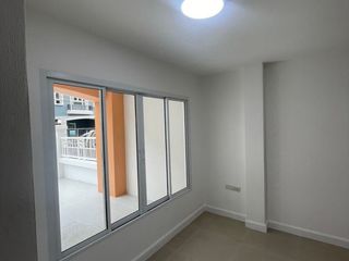 For sale 3 bedrooms townhouse in Bang Khen, Bangkok