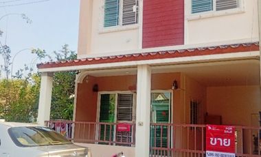 À vendre 4 chambres maison de ville à Phra Samut Chedi, Samut Prakan