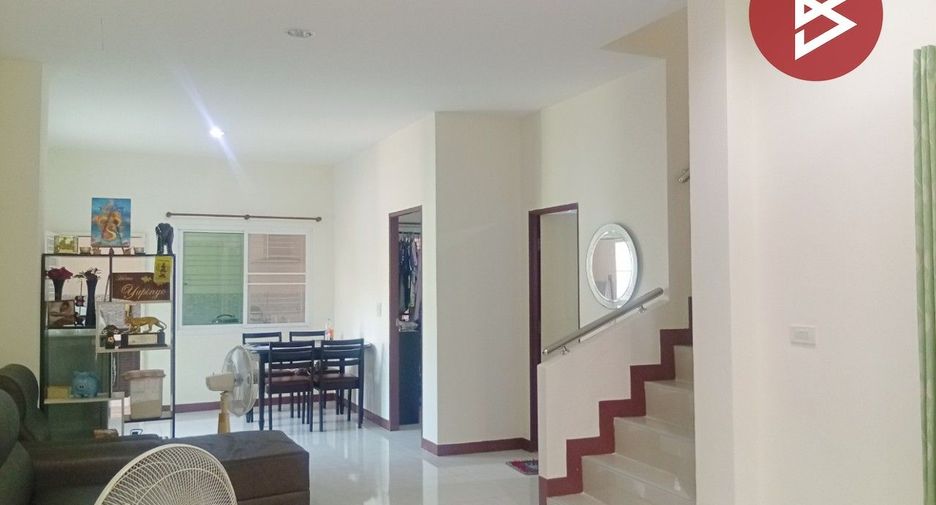 Casa adosada en venta de 4 habitaciones en Phra Samut Chedi, Samut Prakan