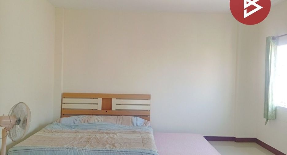Casa adosada en venta de 4 habitaciones en Phra Samut Chedi, Samut Prakan