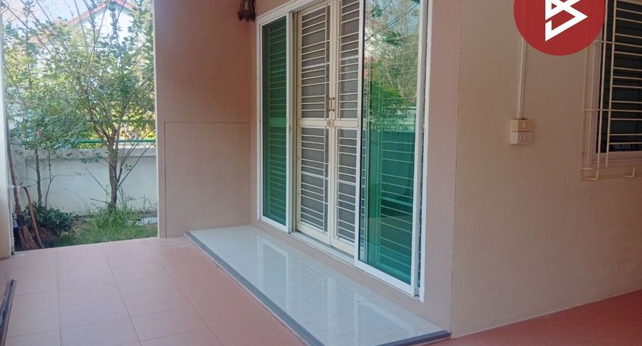 Casa adosada en venta de 4 habitaciones en Phra Samut Chedi, Samut Prakan
