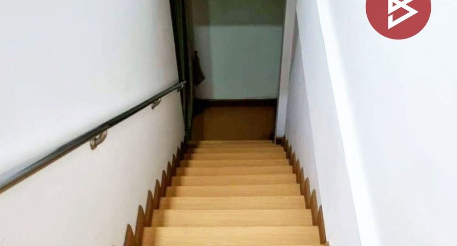 For sale 3 ベッドルーム townhouse in Mueang Chon Buri, Chonburi