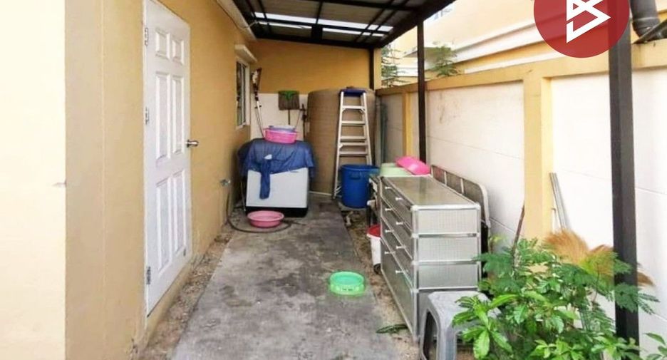 For sale 3 ベッドルーム townhouse in Mueang Chon Buri, Chonburi