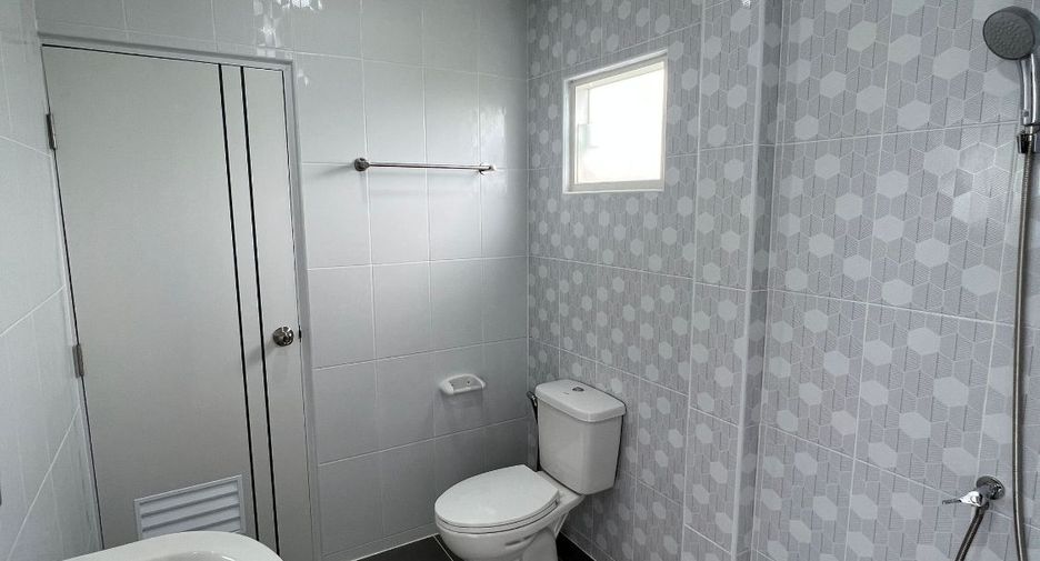 Reihenhaus zum Kauf mit 2 Zimmer in Bang Yai, Nonthaburi