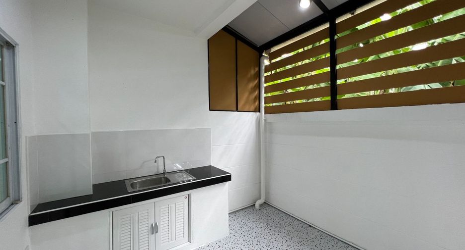 Reihenhaus zum Kauf mit 2 Zimmer in Bang Yai, Nonthaburi