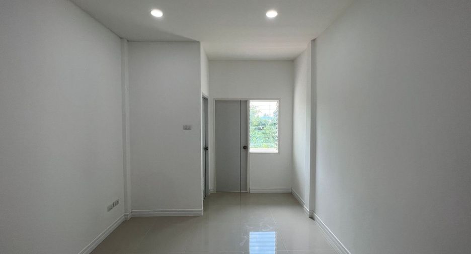 Reihenhaus zum Kauf mit 2 Zimmer in Bang Yai, Nonthaburi