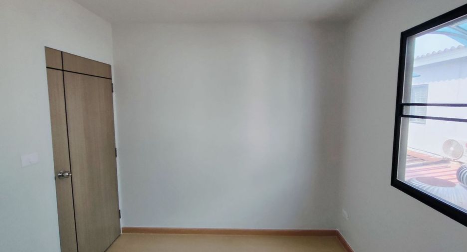 For sale 3 bedrooms townhouse in Bang Phli, Samut Prakan